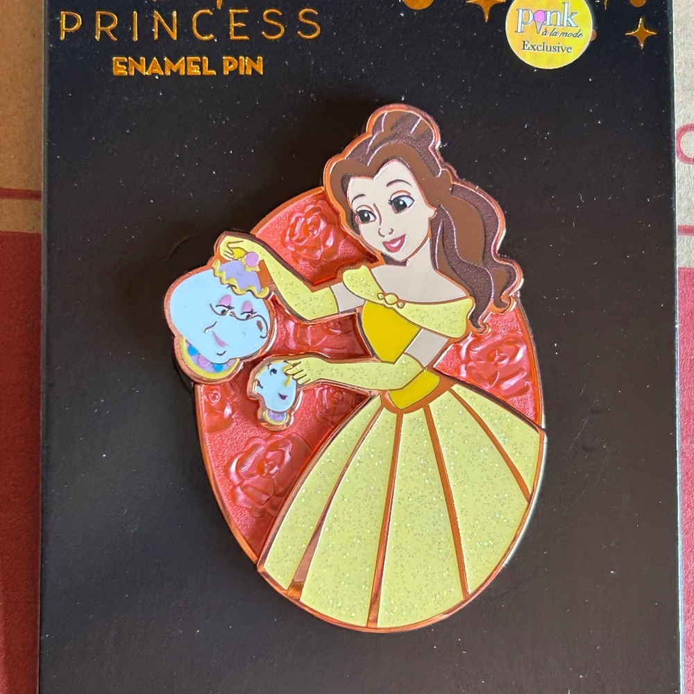 Pink a la Mode Belle Chip Mrs. Pott Pin Beauty and the Beast Disney